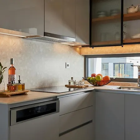 Apartmán Pachnes Luxury - Heated Pool, Sea View