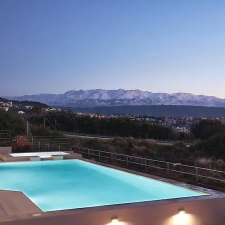 Apartmán Pachnes Luxury - Heated Pool, Sea View