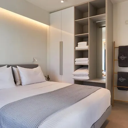 Pachnes Luxury - Heated Pool, Sea View Apartmán