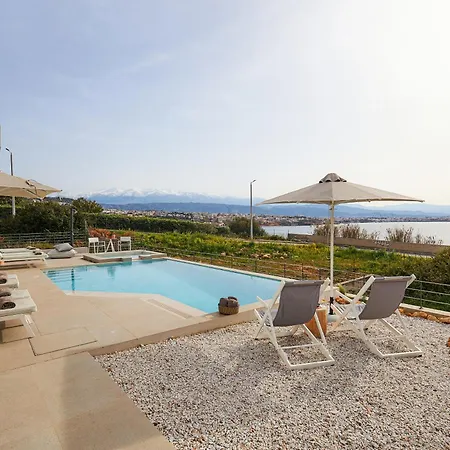 Pachnes Luxury - Heated Pool, Sea View * Kounoupidhianá